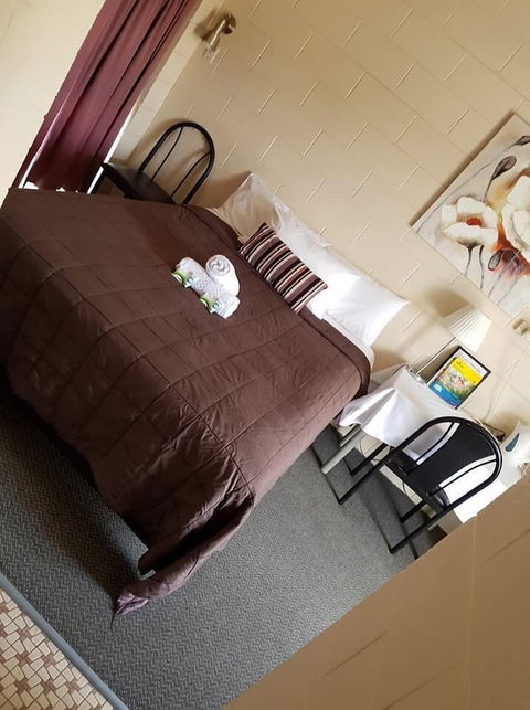 Windsor Hotel Dalby - New Castle Holiday 2