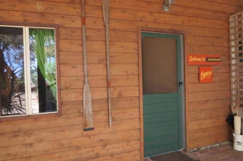 Bentwood Olive Grove Accommodation - New Castle Holiday 2