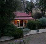 Sinnamons Cottage - New Castle Holiday