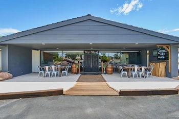 Gumly Gumly NSW New Castle Holiday