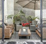 New York on King - New Castle Holiday