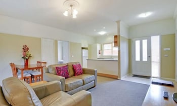 Traralgon Serviced Apartments - New Castle Holiday 2