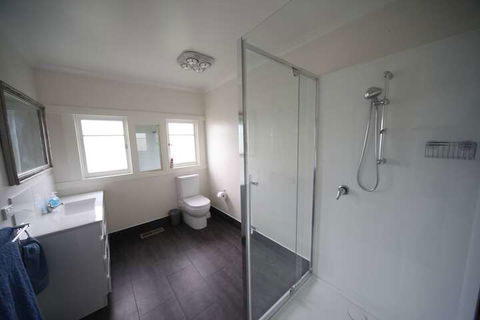 Seaview House Ulverstone - New Castle Holiday 3