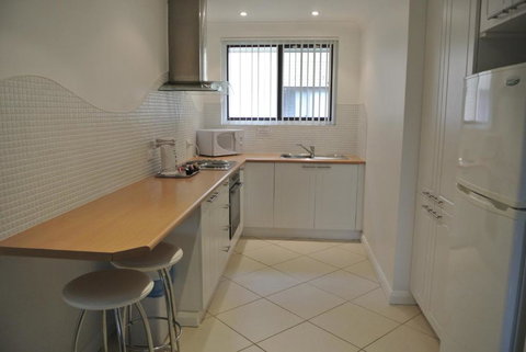 Montgomery Apartments - New Castle Holiday 3