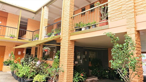 New Olympic Motel - New Castle Holiday 1