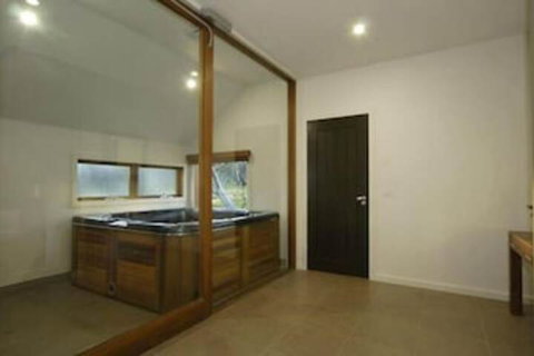 Blue Ice - New Castle Holiday 3