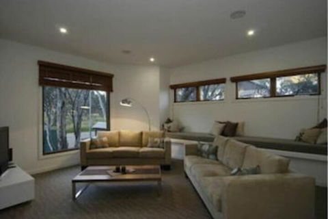 Blue Ice - New Castle Holiday 7