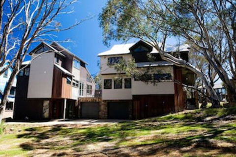 Blue Ice - New Castle Holiday 0