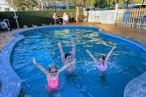 Binalong Motel - New Castle Holiday 1