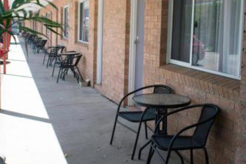 Bridge Motel - New Castle Holiday 4