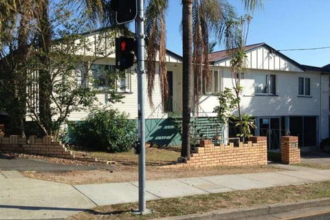 Some Rooms Backpacker - New Castle Holiday 7