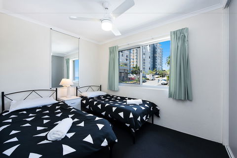 Joanne Apartments - New Castle Holiday 5