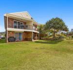 On the Beach at Hastings Point - New Castle Holiday