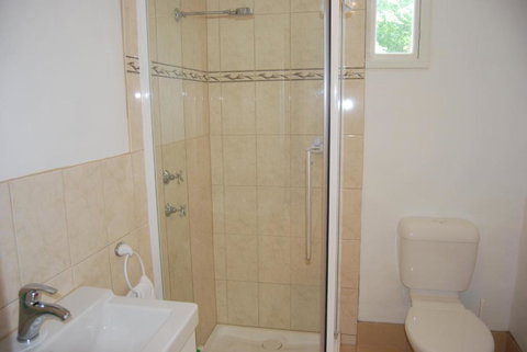 Jacaranda Cottage - New Castle Holiday 2