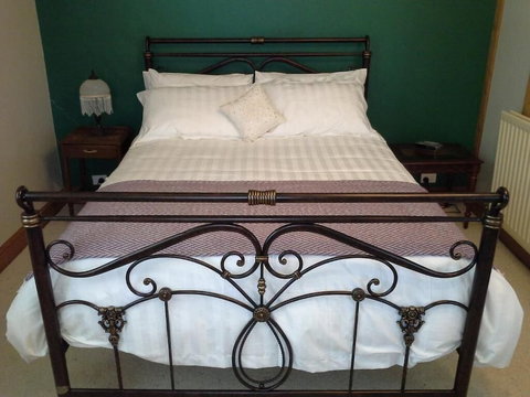 Stoke House Bed And Breakfast - New Castle Holiday 6