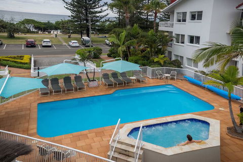 Le Beach Apartments - New Castle Holiday 3