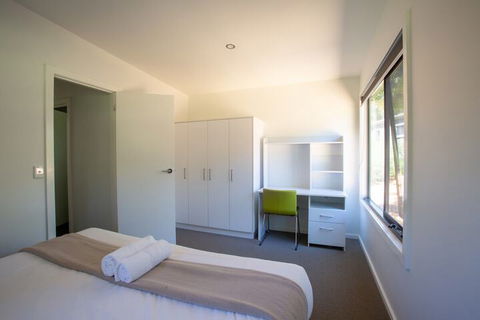 Halls Gap Lakeside Tourist Park - New Castle Holiday 7