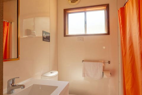 Halls Gap Lakeside Tourist Park - New Castle Holiday 5