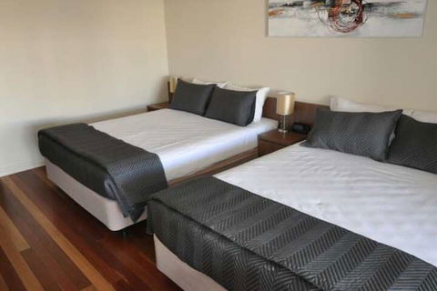 The Australian Hotel Motel Dalby - New Castle Holiday 4