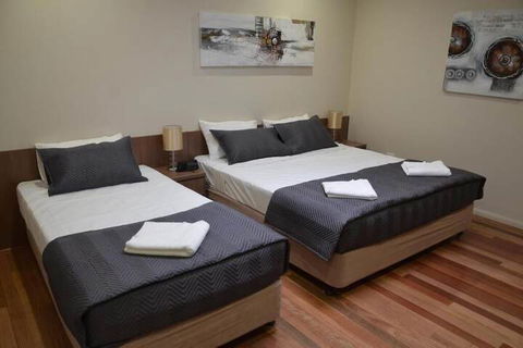 The Australian Hotel Motel Dalby - New Castle Holiday 5