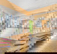 Civic Guest House - New Castle Holiday