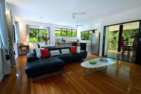 Misty Mountains Rainforest Retreat - New Castle Holiday 5
