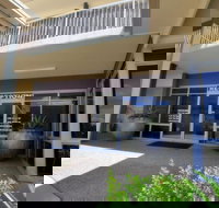 Mayfair Motel Emerald - New Castle Holiday