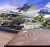 Park Motor Inn - New Castle Holiday