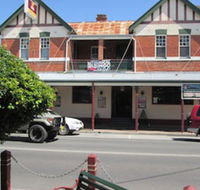 Maclean Hotel - New Castle Holiday