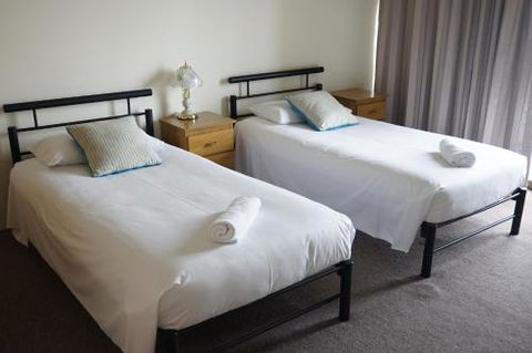 Accommodation Portland Victoria - New Castle Holiday 6