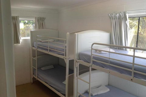 Absolute Backpackers Mission Beach - New Castle Holiday 2