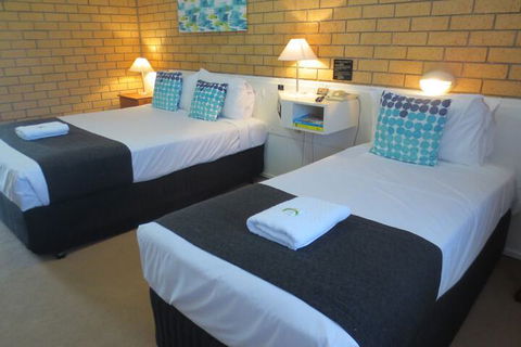 Aspley Pioneer Motel - New Castle Holiday 6