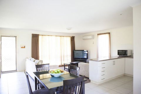 Echuca Moama Holiday Villas - New Castle Holiday 2