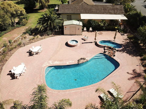 Winbi River Resort Holiday Rentals - New Castle Holiday 3