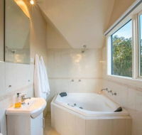Jolee Accommodation - New Castle Holiday
