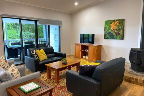 Clouds Mapleton - New Castle Holiday 6