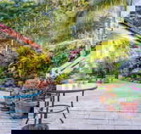 Avocado Sunset BB - New Castle Holiday