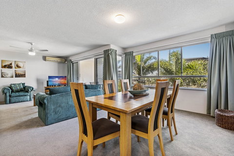 Surfcomber On The Beach - New Castle Holiday 5