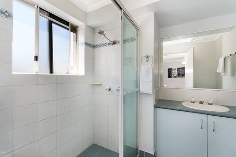 Surfcomber On The Beach - New Castle Holiday 6