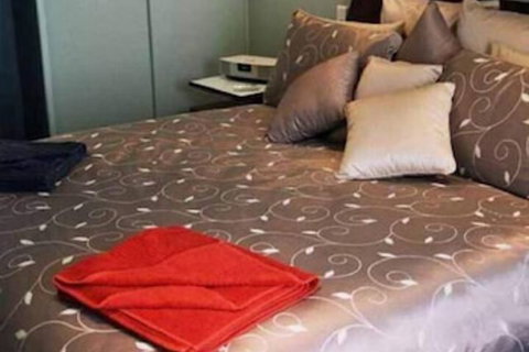 Red Brier Cottage Accommodation - New Castle Holiday 6