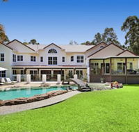 Kingfishers Manor - New Castle Holiday