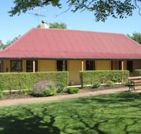 Goat Square Cottages - New Castle Holiday