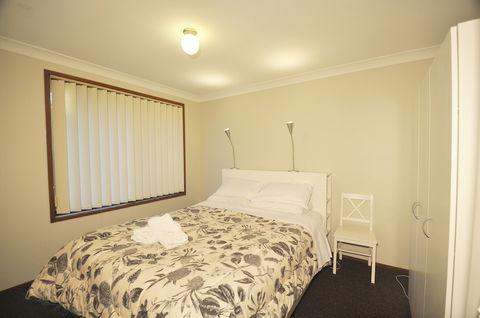 Katoomba Townhouses - New Castle Holiday 3