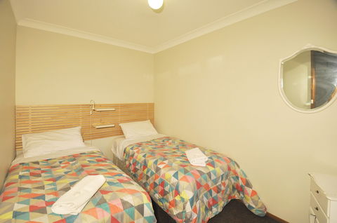 Katoomba Townhouses - New Castle Holiday 1