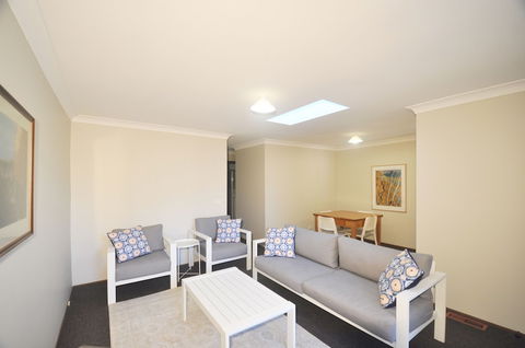 Katoomba Townhouses - New Castle Holiday 2