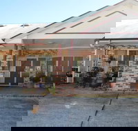 Redland Bay Motel - New Castle Holiday