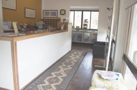 Red Cedars Motel - New Castle Holiday 5