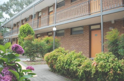 Red Cedars Motel - New Castle Holiday 3