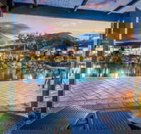 Hotel Grand Chancellor Palm Cove - New Castle Holiday