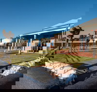 Bowen Inn Motel - New Castle Holiday